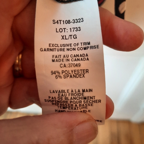 SUMMER SALE BUNDLE 3 TOPS FOR 16$ San Francisco top  , size XL - Picture 5 of 8